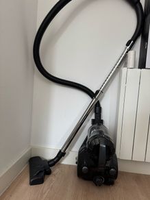vacuum cleaner