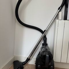 vacuum cleaner