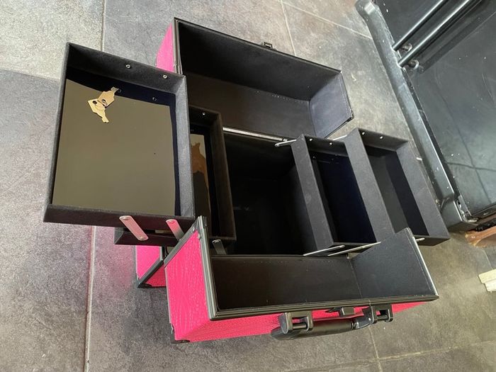 makeup case