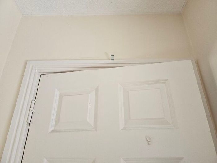 Door Frame Pull Up Bar