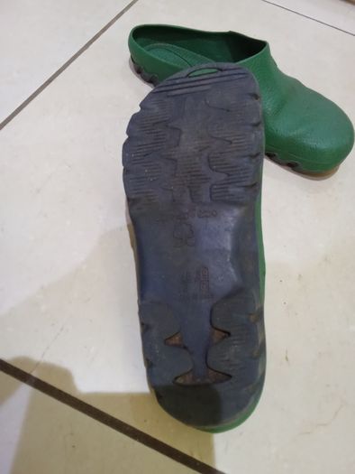 Clogs