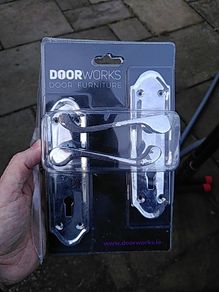Door handles