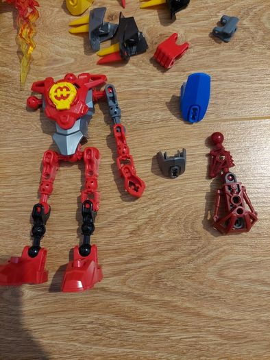 LEGO heroes