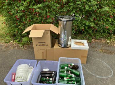 Beer Brew kit: mesh kettle, buckets, bottles