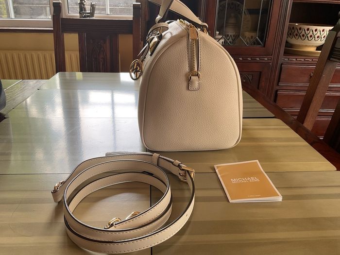 Michael Kors SALE  new with tags on  cream Grayson medium duffle satchel