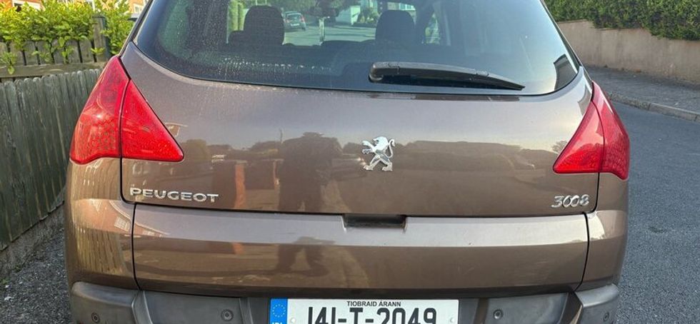 Selling Peugeot 3008