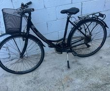 BENTINI ladies bike every thing works in good condition