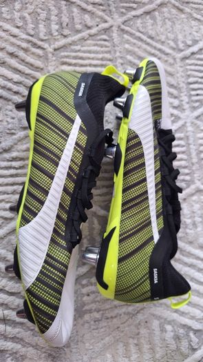 soccer shoes