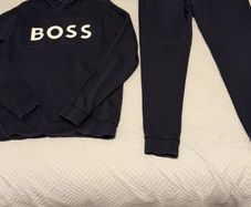 Hugo boss tracksuit size medium