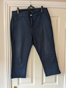 Navy three quarter lengths size 16