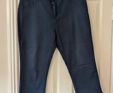 Navy three quarter lengths size 16
