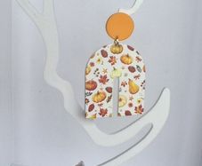 Autumnl Fever Leaf & Pumpkin Motif N Shape Clay Earrings