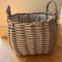 indoor plant pot