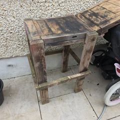 wooden bench