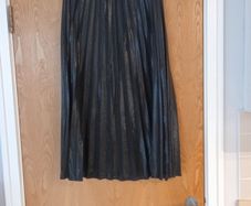 New Look Black Pleated Skirt.  S.16. New - No Tag.