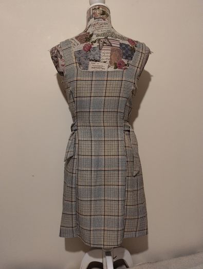 Beautiful Pinafore check dress, new
