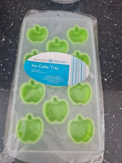 ice cube maker
