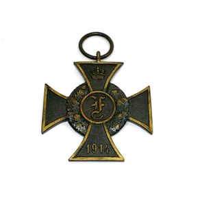 Rare Antique world war 1 Friedrich cross medal