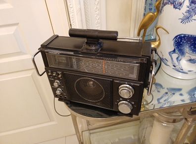 Crusader multi band radio