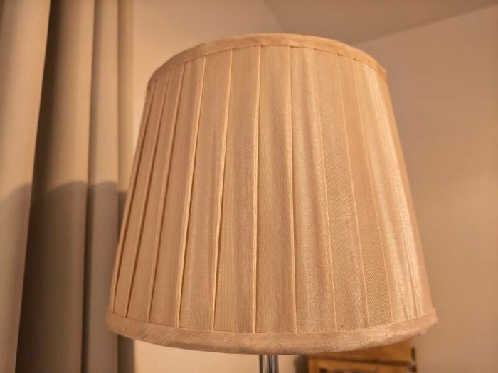 Floor lamp