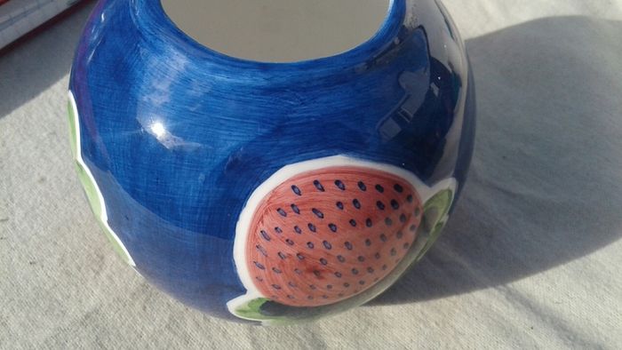 vase Strawberry design