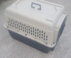pet carrier