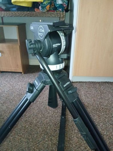 Sachler Ace M Tripod