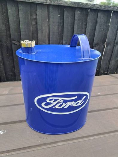 ford oil can