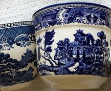 Arklow pottery willow pattern