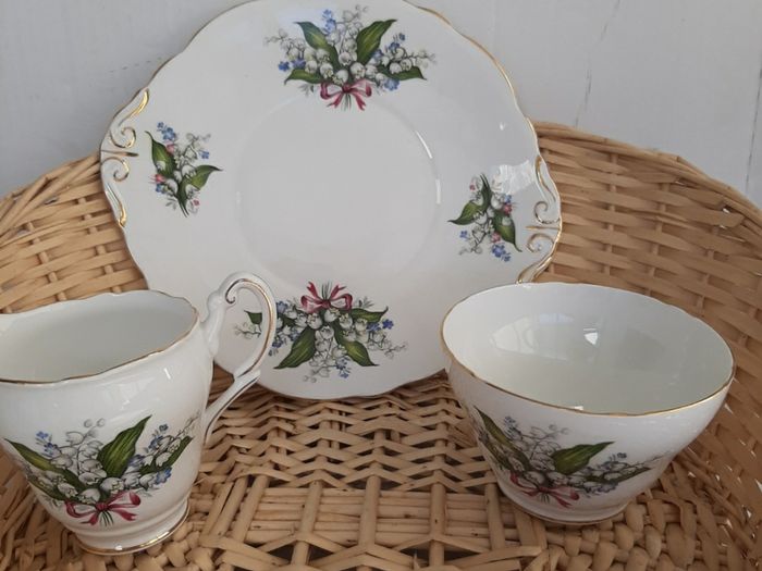 Vintage china milk/cream jug Lily of the valley