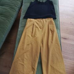 Women's Trousers and tank outfit