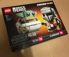 75317 Mando and child retired