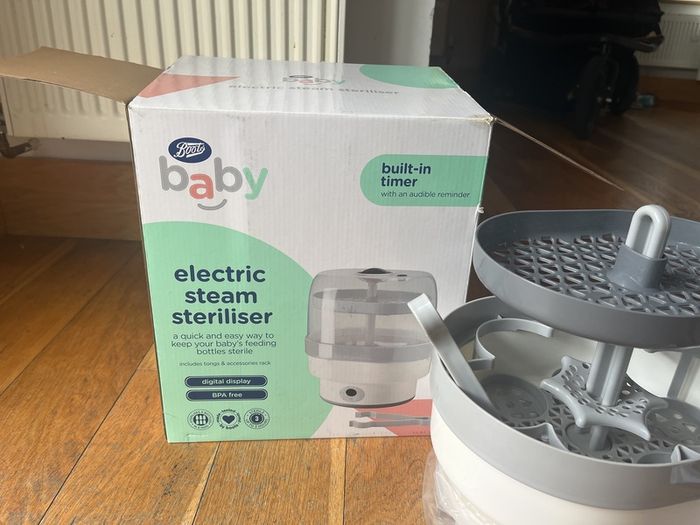 steam steriliser for baby bottles ( fits 6 bottles! )