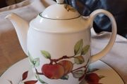 Royal Worcester, Evesham Vale, Coffee Pot