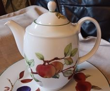 Royal Worcester, Evesham Vale, Coffee Pot