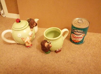 tea pot and mug