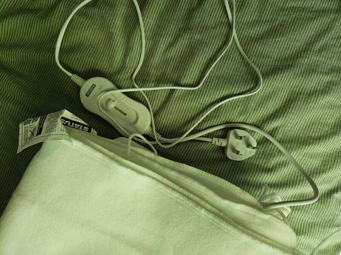 Electric heated blanket