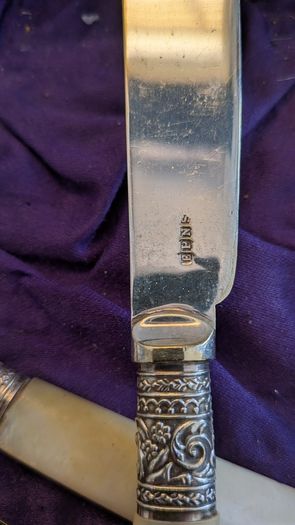Antique EPNS Mother-of-Pearl Fish Cutlery 12 Piece Cased Set Damaged