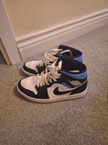 Air Jordan 1 Mid