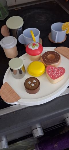toy tea set