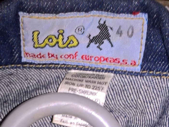 Lois Denim Jacket and dark jeans