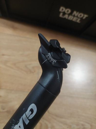 Bicycle parts / seatpost