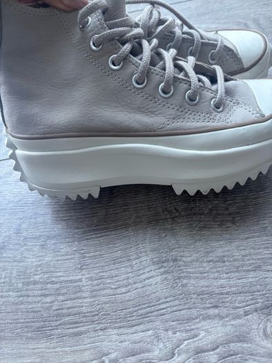 womens leather converse