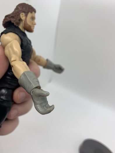wwe elite Wrestlemania 34 The Undertaker with entrance greats clothing & stand action figure