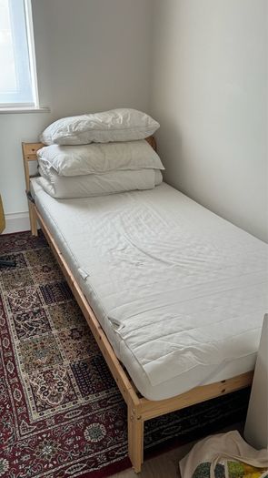IKEA single bed frame+mattress