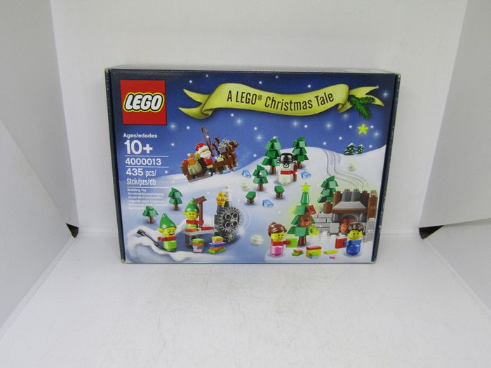 LEGO Holiday Super Rare Employee Gift Limited Exclusive Set Called A Christmas Tale Set 4000013