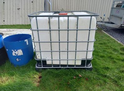 Bull tank