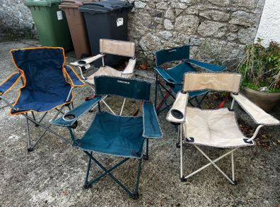 Camping chairs x 5