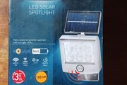 LED solar spotlight