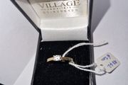9ct yellow gold ring